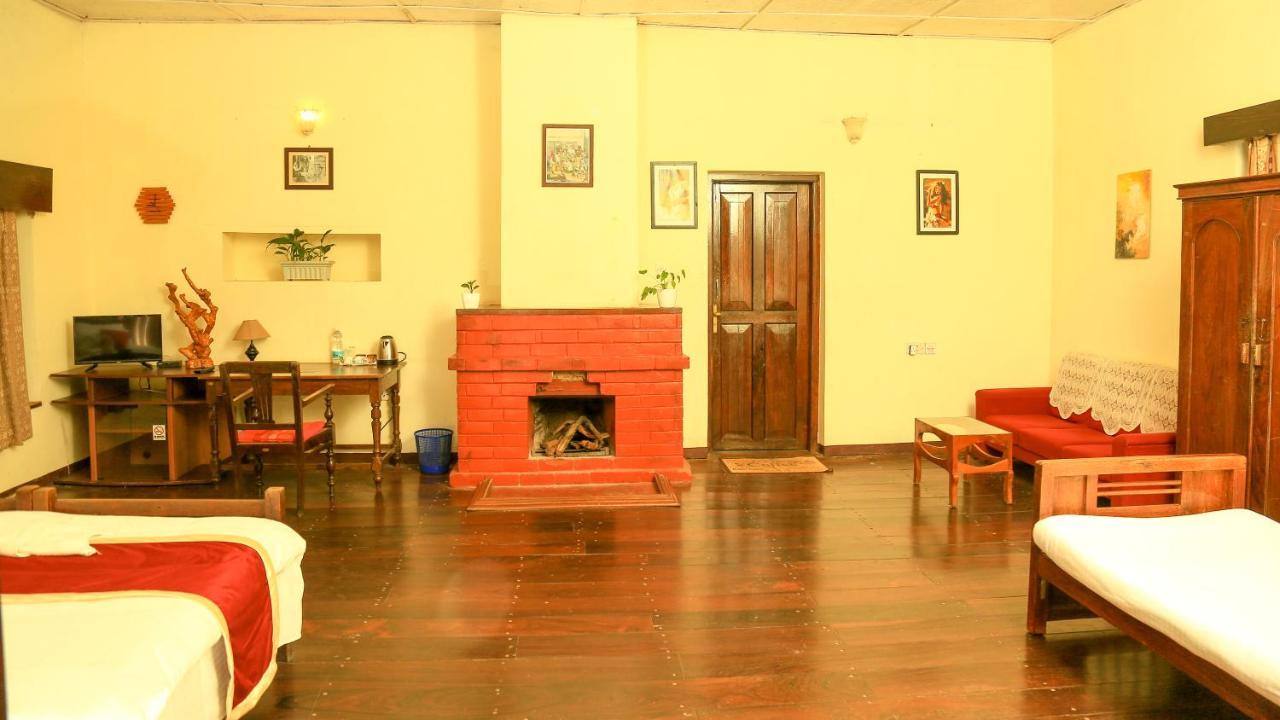 Tea Tours Ripon Heritage Bungalow Meppadi Exterior photo