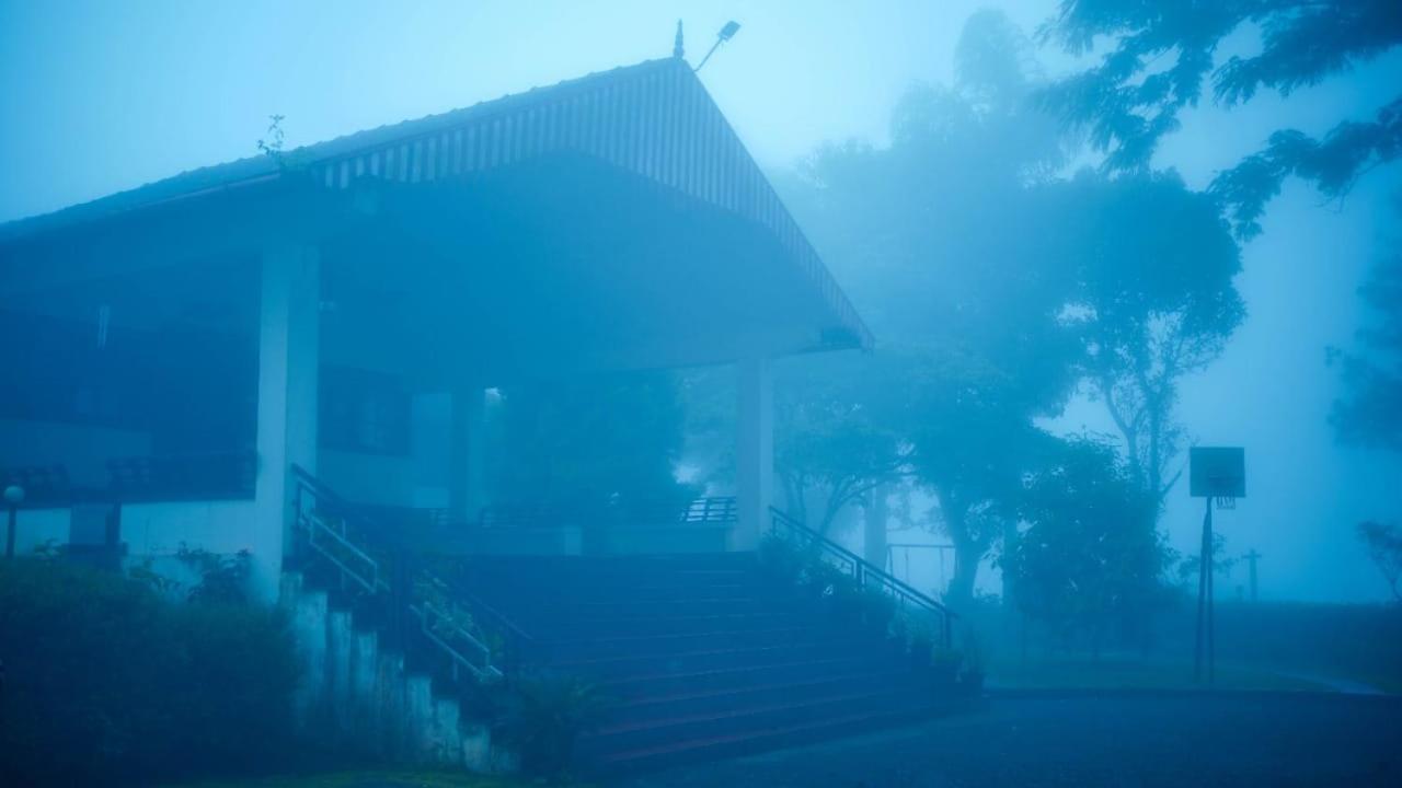 Tea Tours Ripon Heritage Bungalow Meppadi Exterior photo