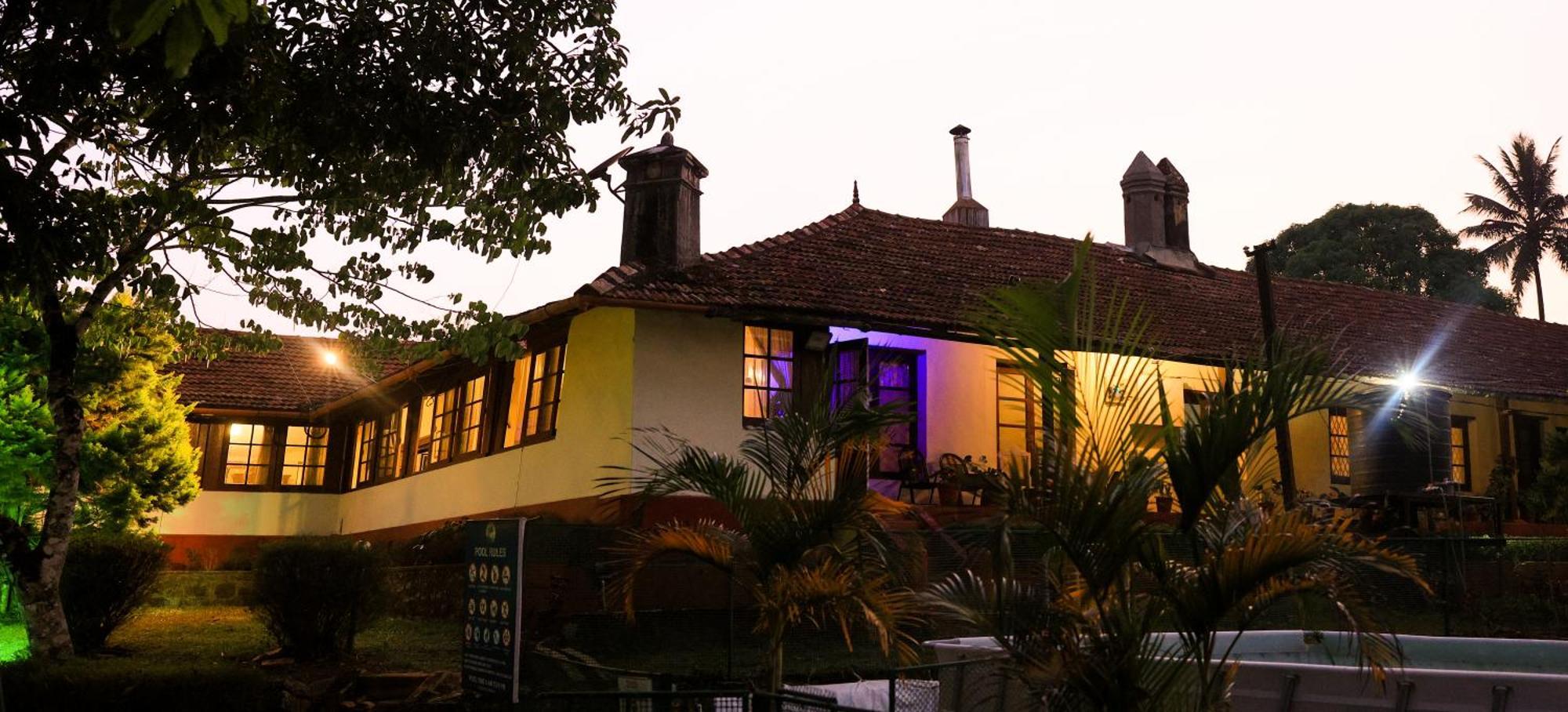 Tea Tours Ripon Heritage Bungalow Meppadi Exterior photo