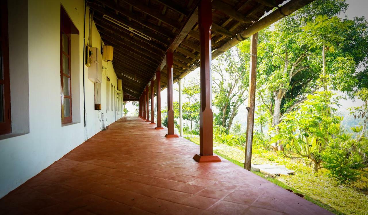 Tea Tours Ripon Heritage Bungalow Meppadi Exterior photo