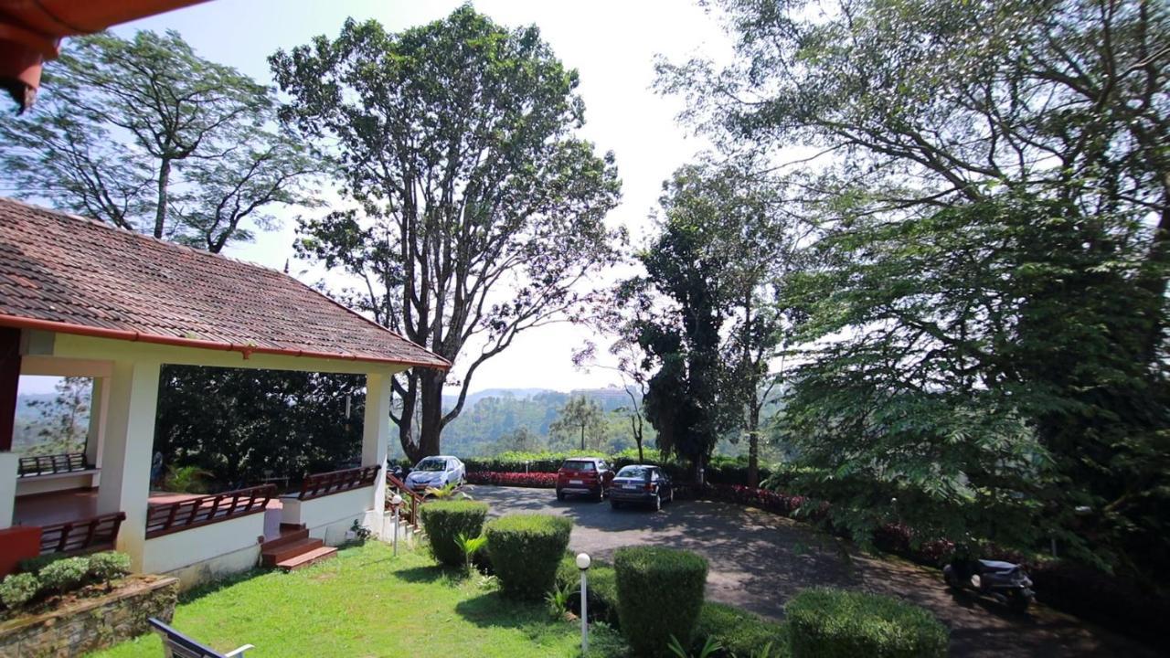 Tea Tours Ripon Heritage Bungalow Meppadi Exterior photo