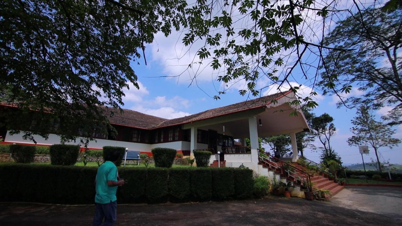 Tea Tours Ripon Heritage Bungalow Meppadi Exterior photo